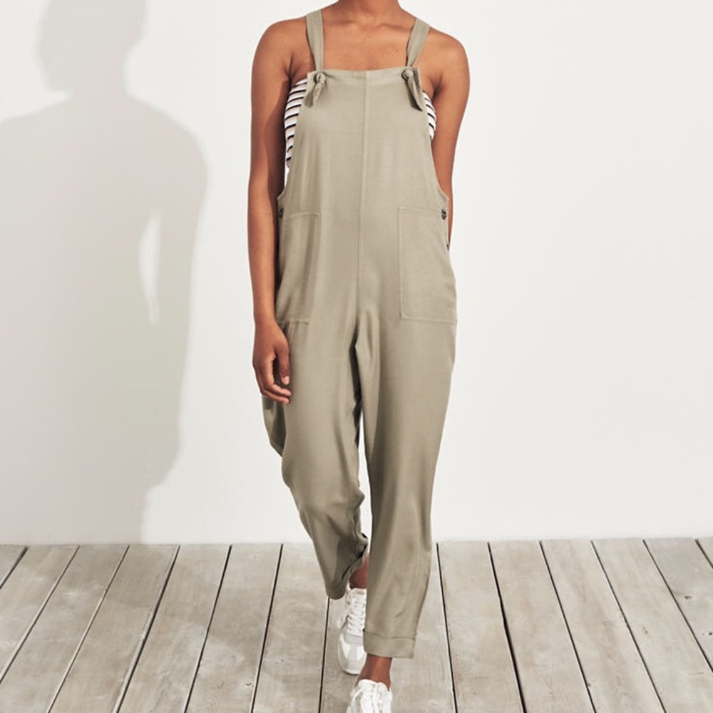 Hollister Rayon Overalls size XS